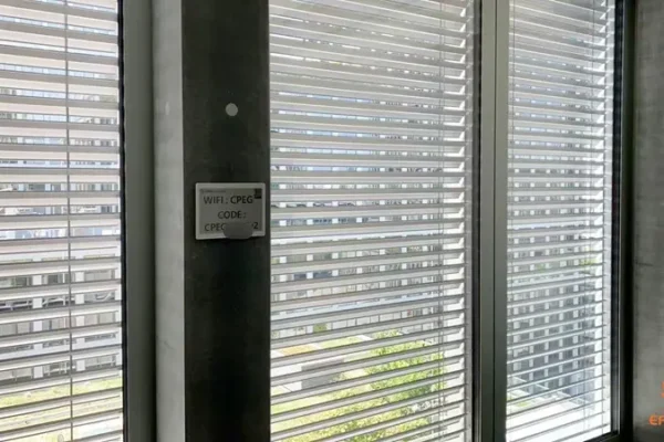 WiFi e-ink sign
